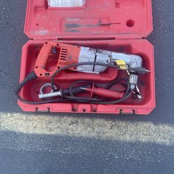 Milwaukee drill for sale 140:00 dollars or best offer working good