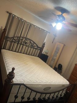 BEDROOM SET