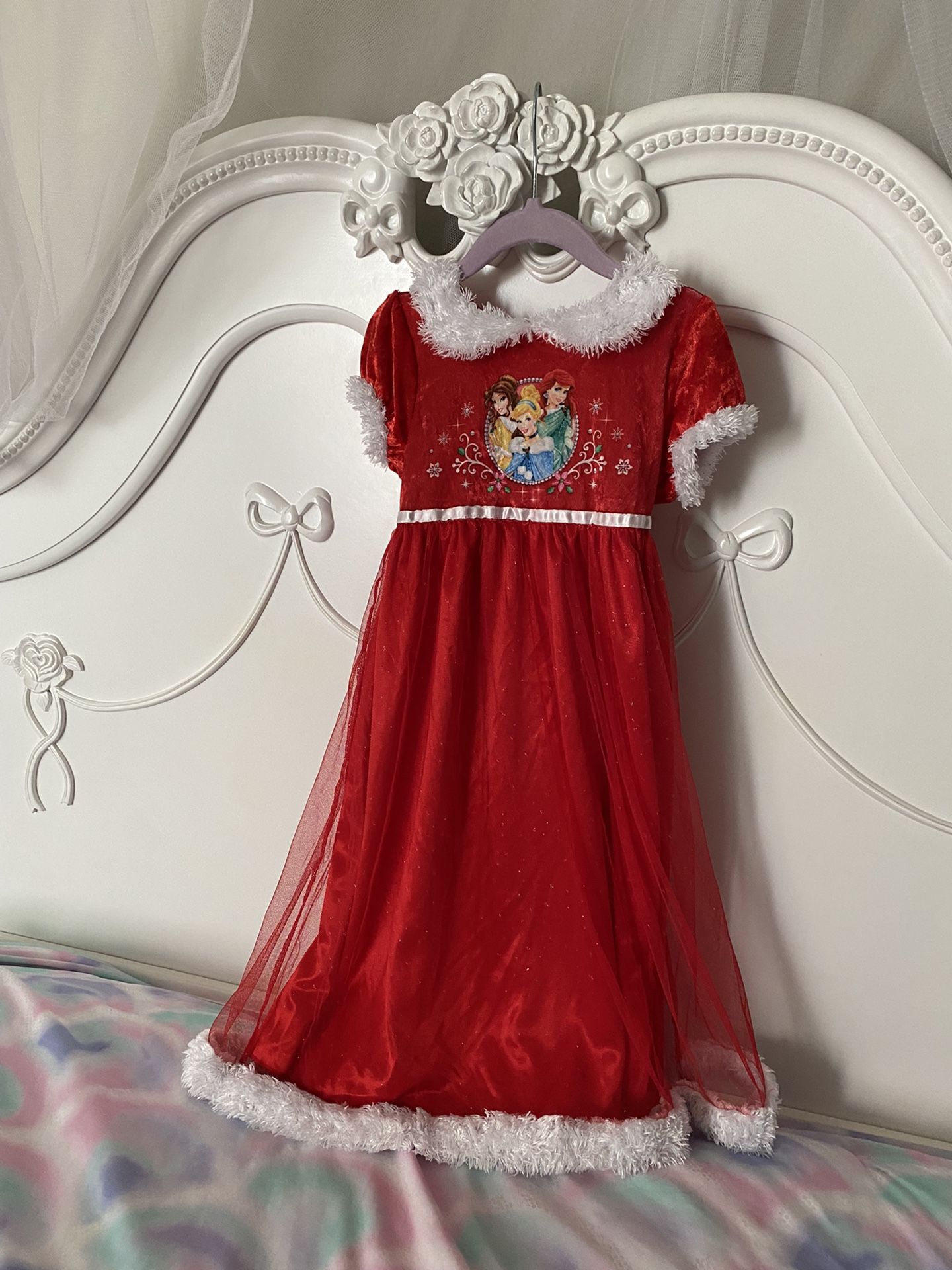 Disney Princess snow White Gown Size 4t 