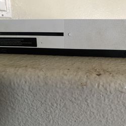 Used Xbox One S halo Edition