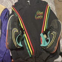 Nike Shoes And Coats 
