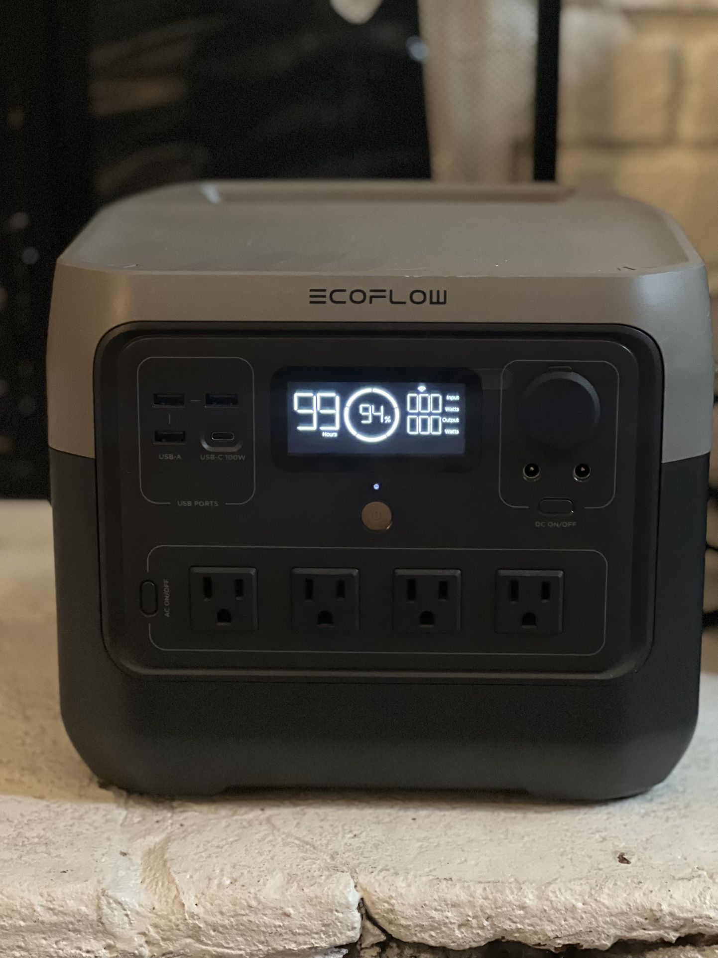 EF ECOFLOW Solar Generator RIVER 2 Pro w/ Solar Array - $790