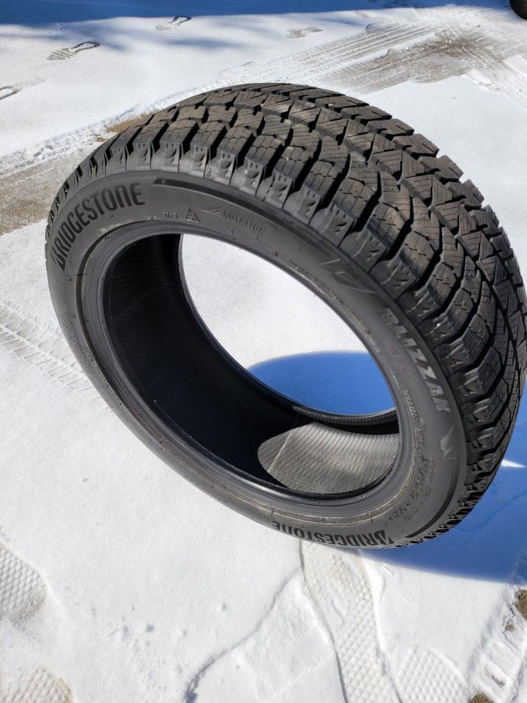 Tires, Bridgestone Blizzak Snow Tires 215/50/R17