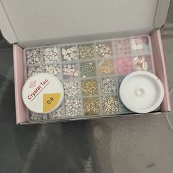 Games And Friendship Bracelet Making Kit
