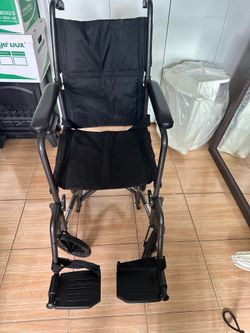 Drive Medical Standard Wheelchair
