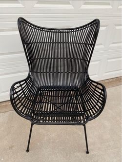 Gorgeous Black Wicker Woven Butterfly Chair from Living Spaces / Style Boho