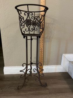 Metal Plant Stand (Brown)