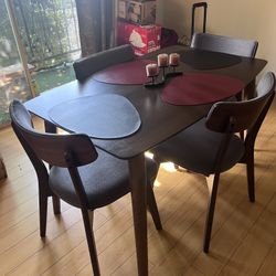 Dining Table/Mid Century Modern Wood Kitchen Table w/4 Chairs