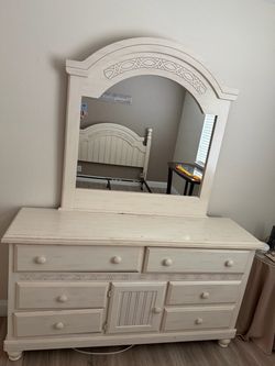 Bedroom set