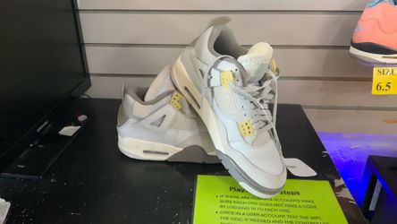 Jordan 4 Retro SE #97917-1