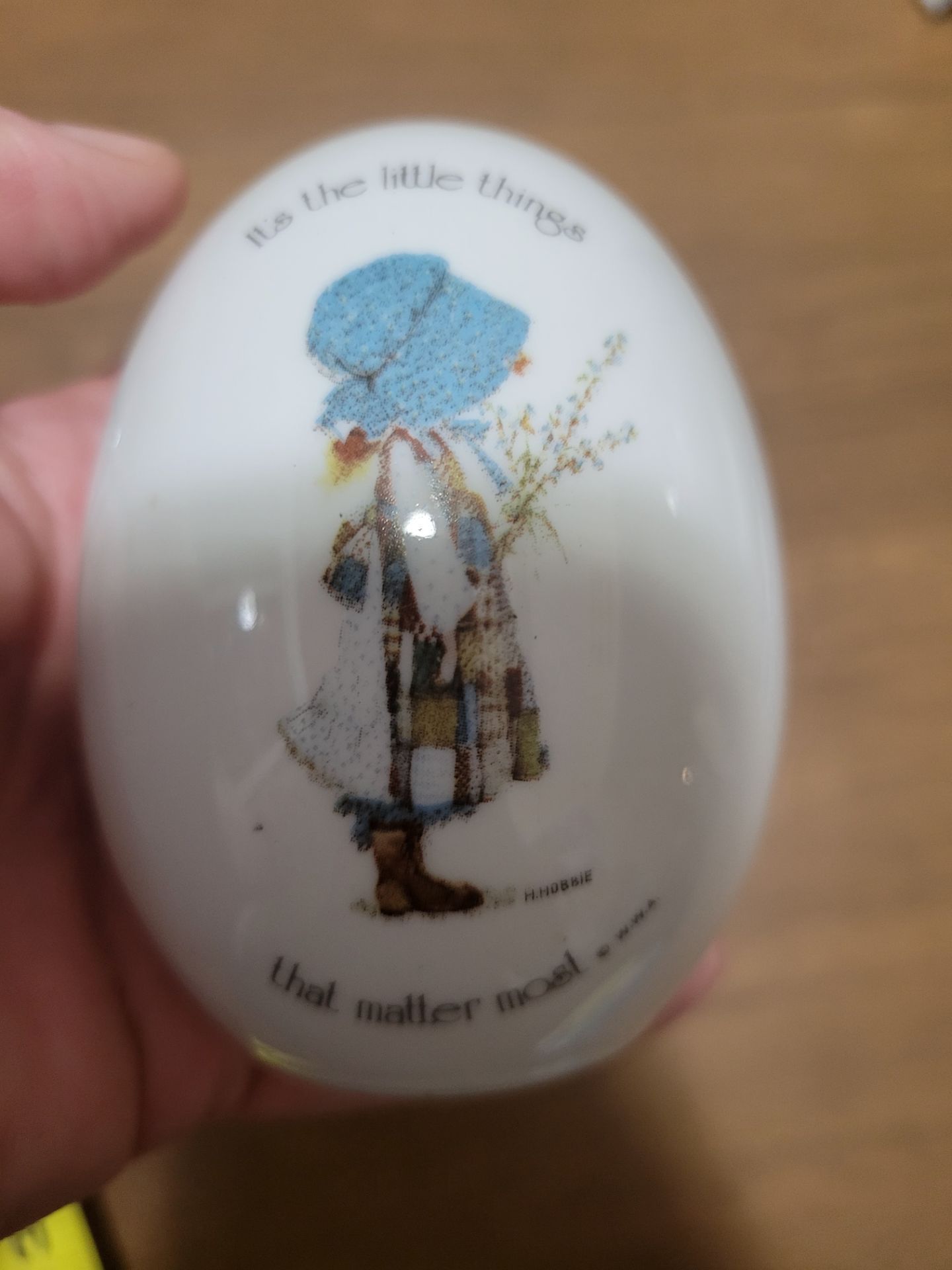 1976 Vintage Holly Hobbie Porcelain Egg "Its the little things that matter most"