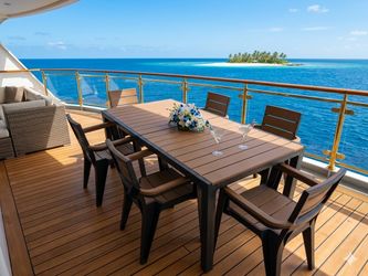 🍽️+Comedor+Moderno+Elegante+–+Mesa+++6 +Sillas