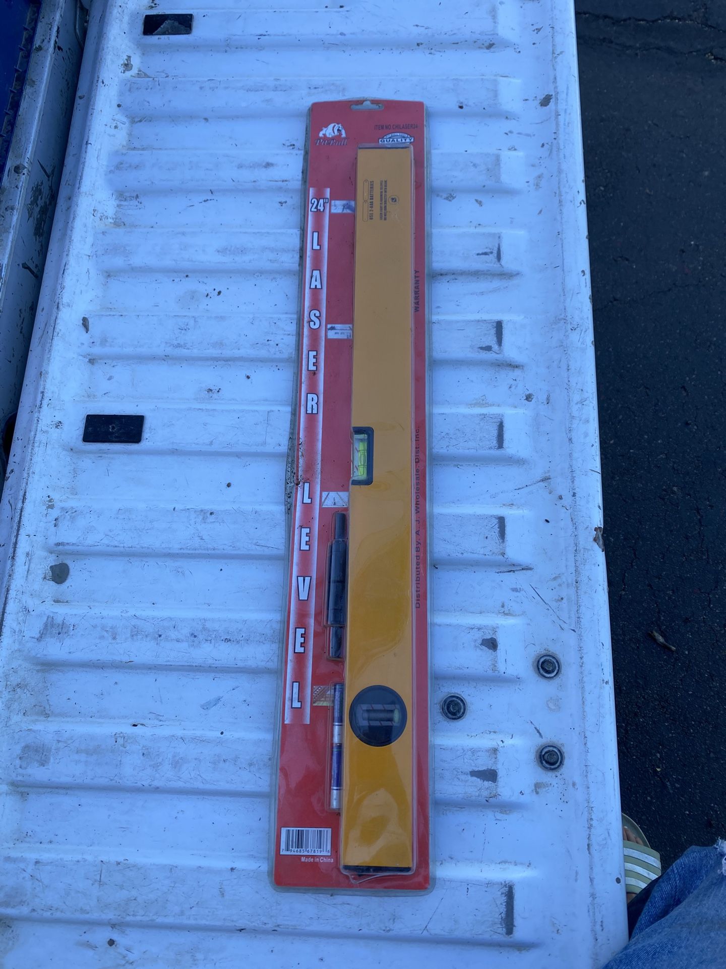 Pitbull Tools 24 Inch Laser Level