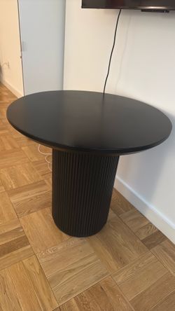 Black dining table