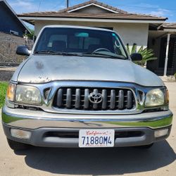 2002 TOYOTA TACOMA SR5 