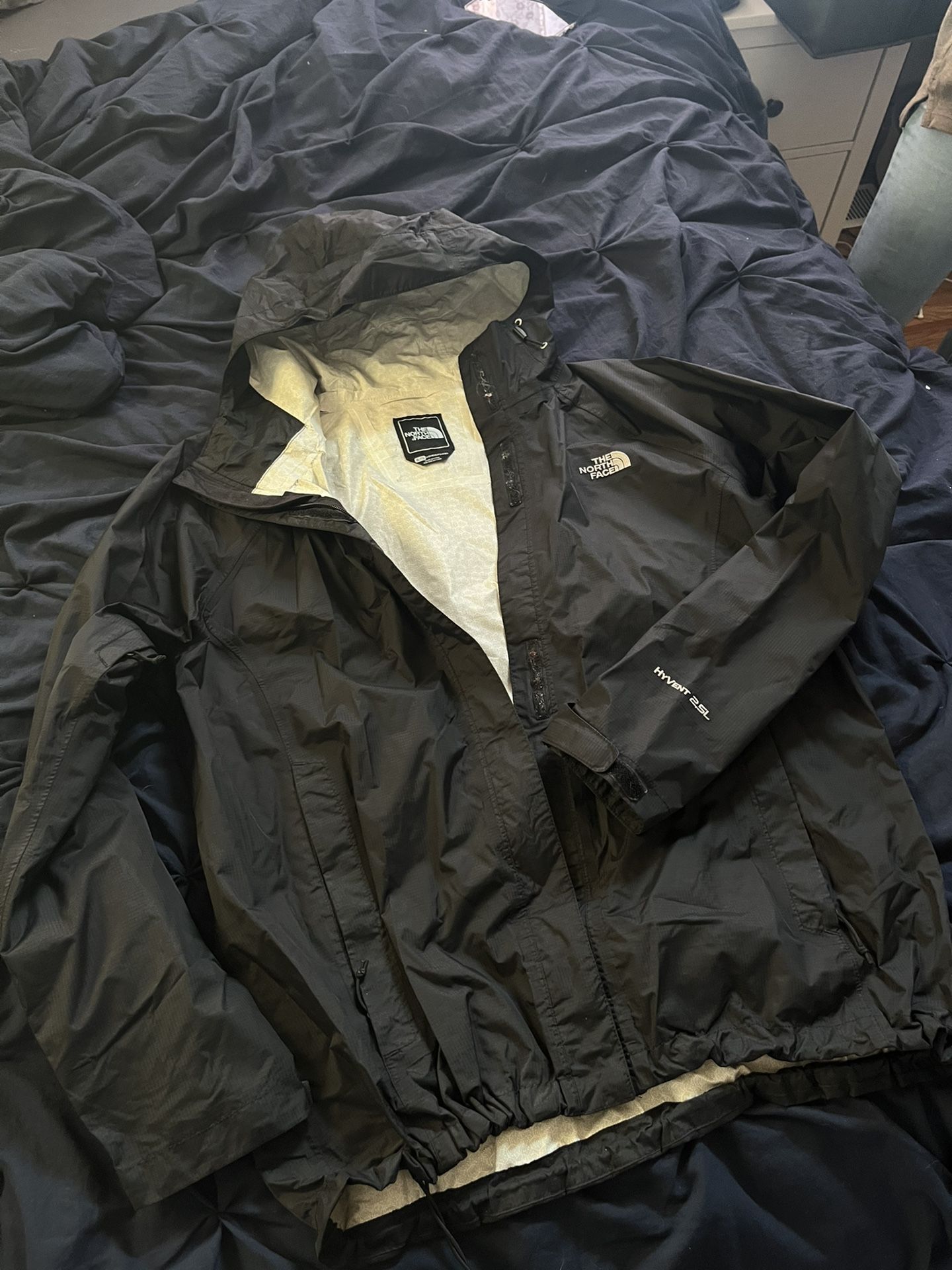 Woman’s North Face Windbreaker XL