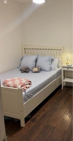Full bed frame