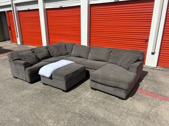 *FREE DELIVERY* Gray U Shaped Sectional Sofa / W Storage Ottoman