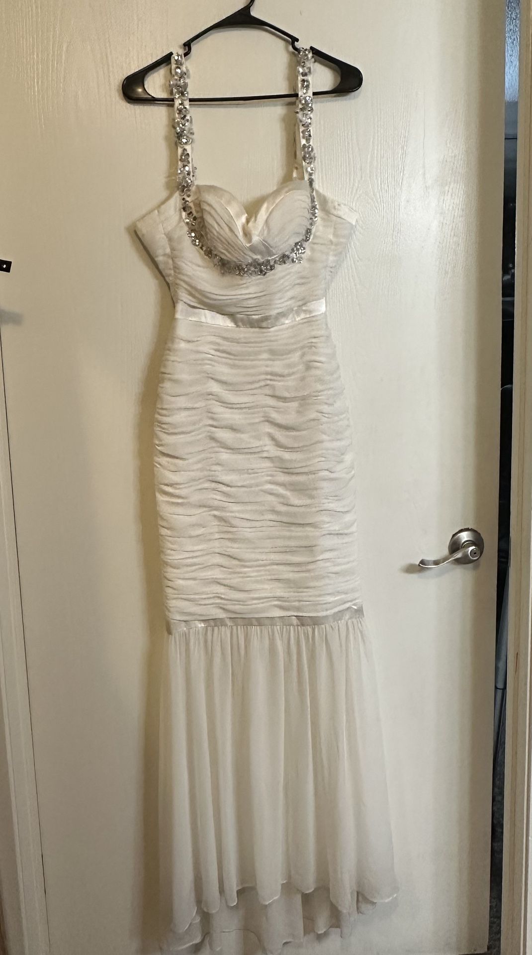 Faviana White Chiffon Kim Kardashian Mermaid Dress