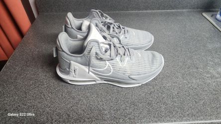 Lebron Witness Sneakers 