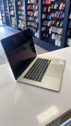 MacBook Air M2 8ram 256gb 15in.