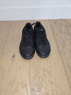 On Running THE ROGER Advantage All Black Sneakers (9 W)