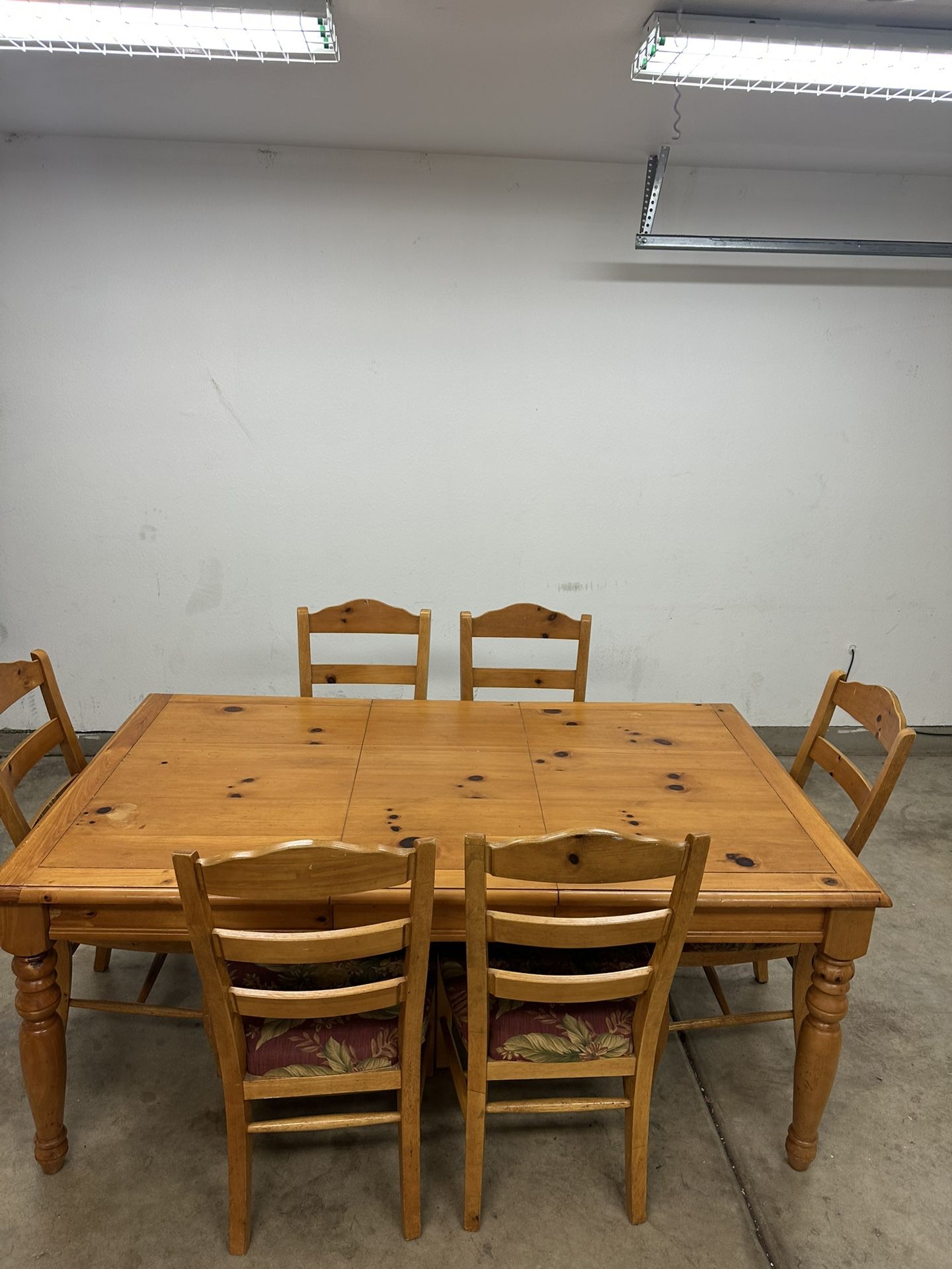 Wooden Dining Room Extendable Table /with 2 Drawers
