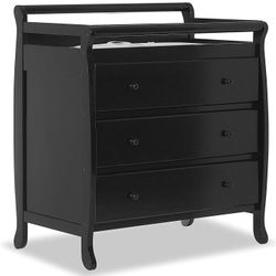 Dream on Me Liberty(601) in black changing table & dresser