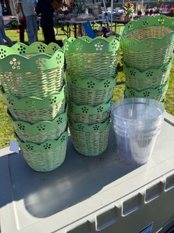 12 Nice Planter Basket pots with plastic inserts. Can easily be painted too. See Description