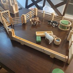 Christmas Toy Ideas: Wooden Farm Sets