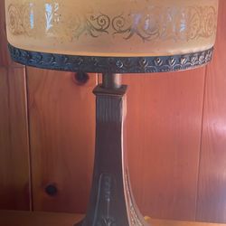 Beautiful vintage Dale Tiffany Table Lamp 