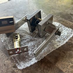 door lock with keys