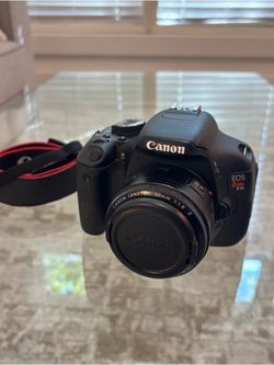 Canon EOS Rebel T3i DSLR Camera