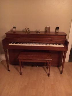 Mendelssohn Upright Piano