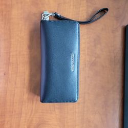 Michael Kors Jet Set Continental Wallet/Wristlet Black