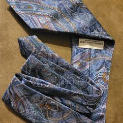 Classic Collection by Van Heusen Blue Floral Design 61" Length Made in USA Poly