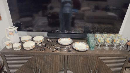 33-Piece Vintage Mikasa Garden Harvest Collection + Delacroix Gold Flatware
