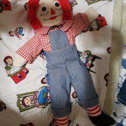 Raggedy Andy and Comforter 