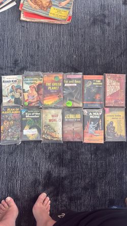 Vintage ScI-Fi books. (12 Books)