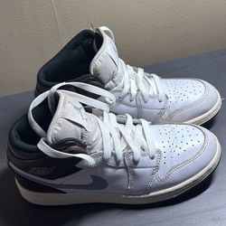 Air Jordan 1 Retro Mid SE 'Brown Blue Grey'