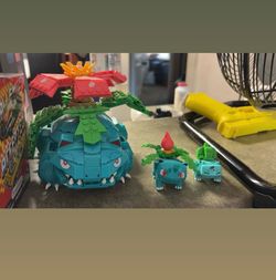 Bulbasaur evolution Lego set