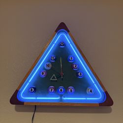 Vintage Pool Table Billiard Wall Clock. Neon Light Up Works 