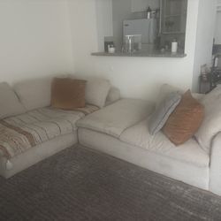 Large And Comfy 2piece Sectional Sofa