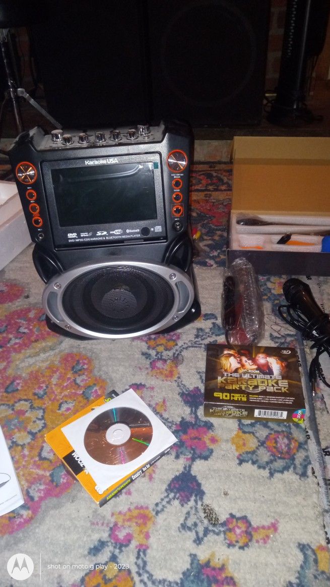 Karaoke Machine And Extra Wireless Mics