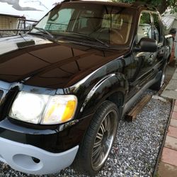 2004 FORD S. SPORT TRUCK 
