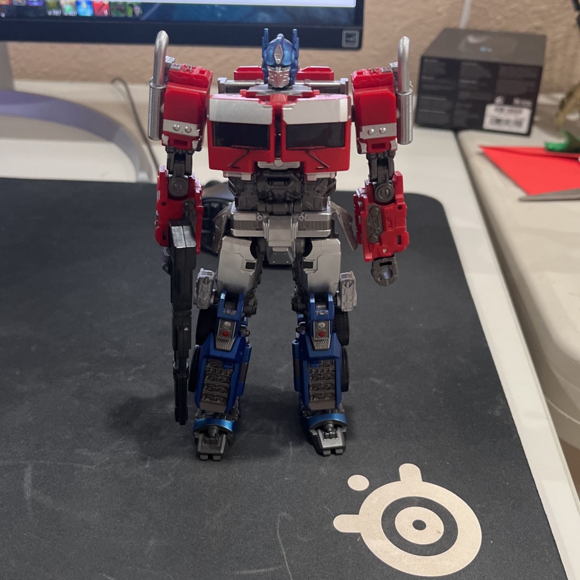 Studio Series ROTB Optimus Prime KO Baiwei