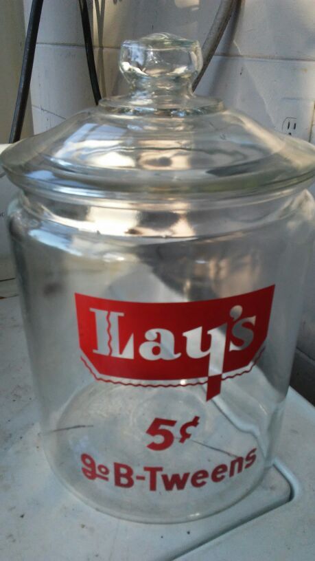 Lays go-betweens...1950s large candy store jar