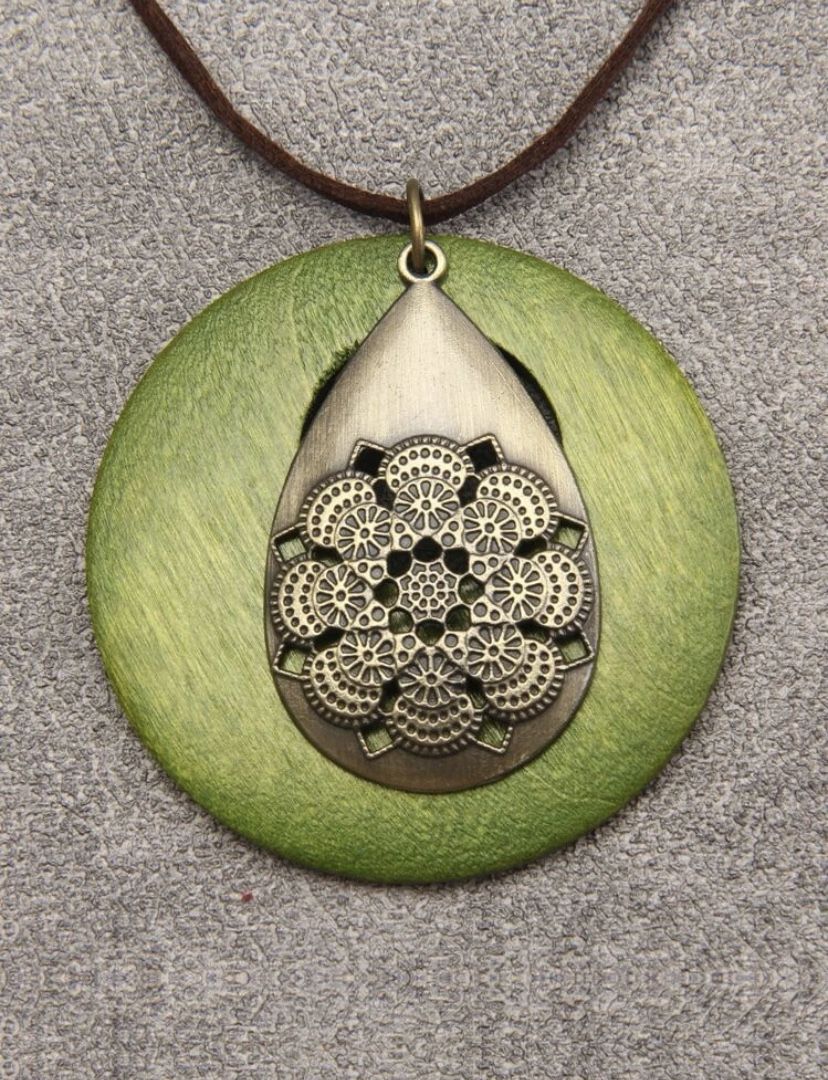 Green Flower Necklace 