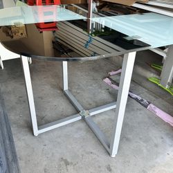 Modern Checkered Black And White Retro Dining Table