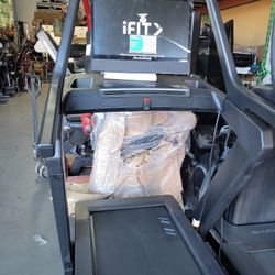 Treadmill Nordictrack X24 Incline trainer- 40% incline - 12mph max speed 